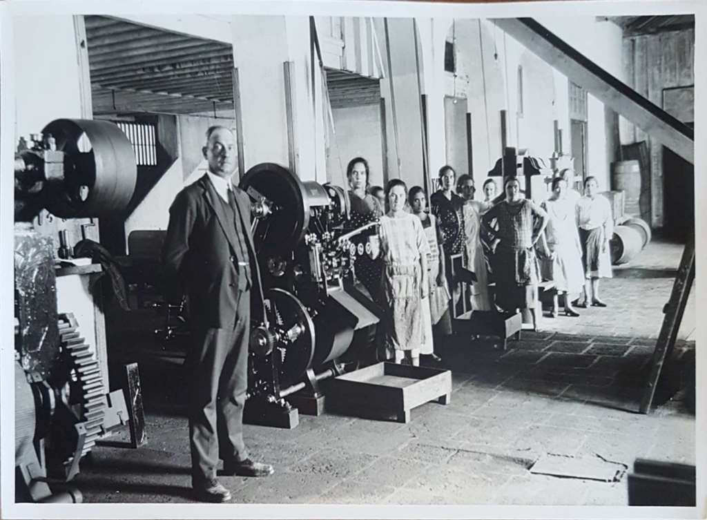 77ab04b40bf2ed8ed9ff3b3660e73cd435e572e2